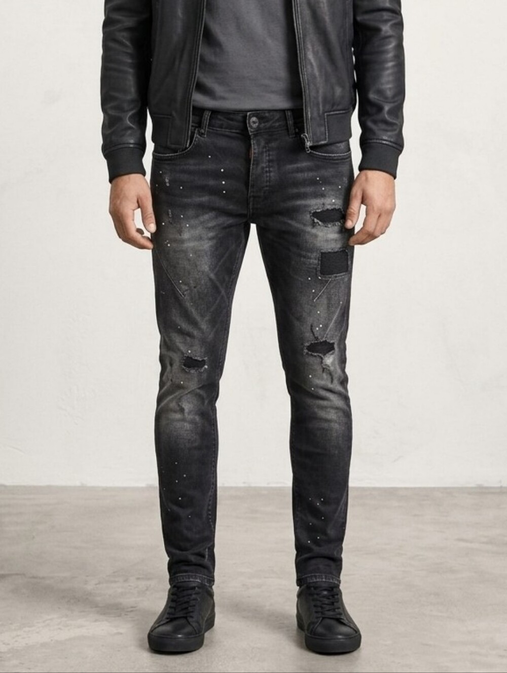 Zara Men Black Distressed Slim Jeans Woth Paint Splatter Size 31